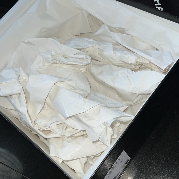 Chanel gift box dust bags tissue storage shoe accessories bag decor storage auth - Picture 6 of 6